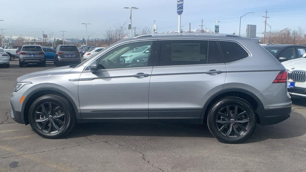 new 2024 Volkswagen Tiguan car, priced at $33,886