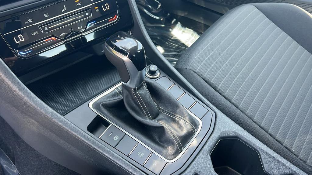 new 2025 Volkswagen Jetta car, priced at $23,935