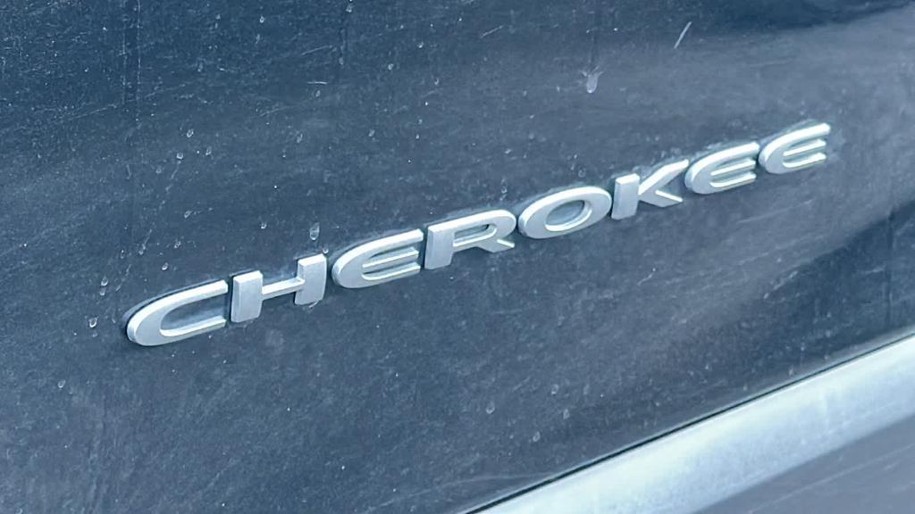 used 2021 Jeep Cherokee car, priced at $22,259