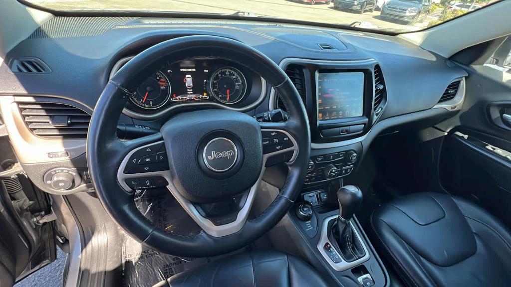 used 2016 Jeep Cherokee car, priced at $13,735