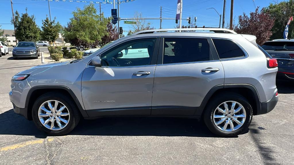 used 2016 Jeep Cherokee car, priced at $13,735