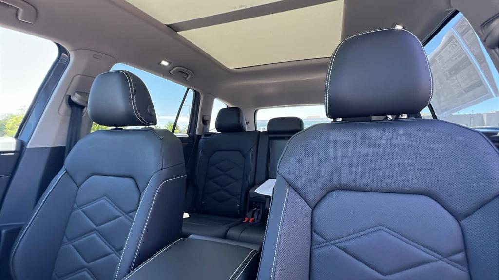 new 2025 Volkswagen Atlas car, priced at $43,516