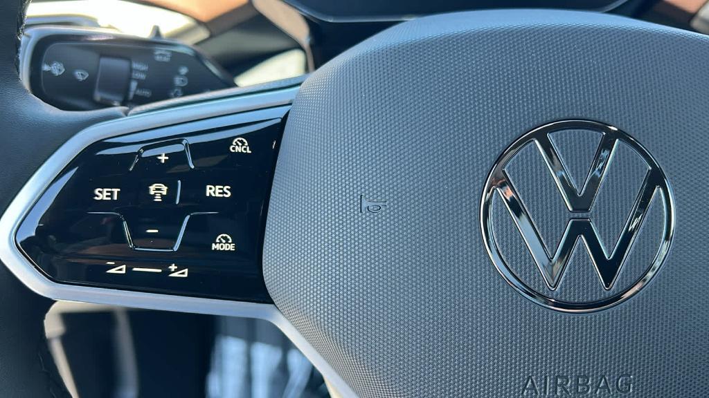 new 2025 Volkswagen ID.4 car, priced at $46,161