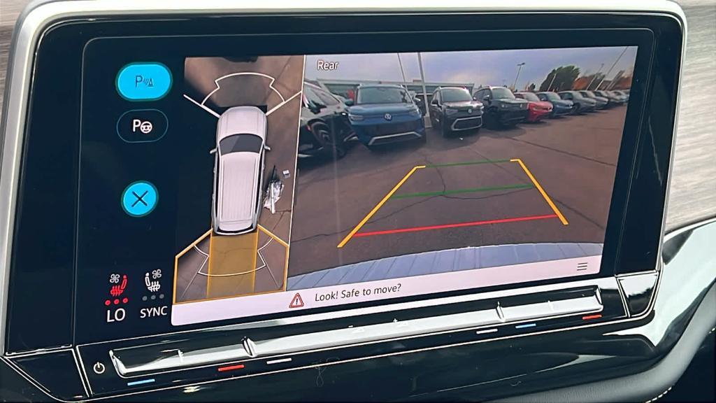 new 2026 Volkswagen Atlas car, priced at $57,304