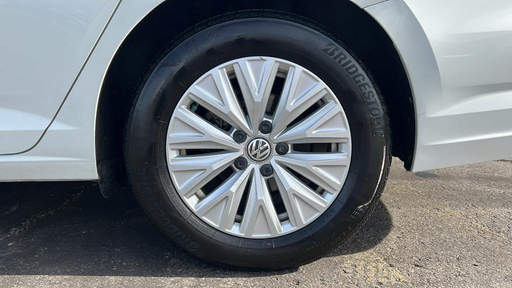 used 2019 Volkswagen Jetta car, priced at $15,614