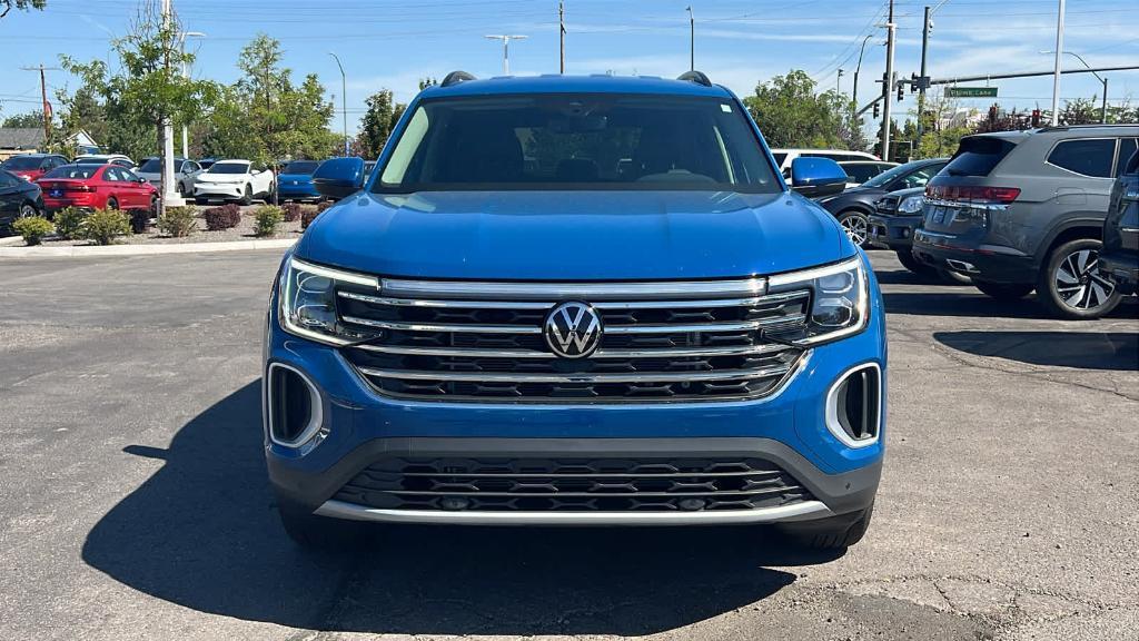 used 2025 Volkswagen Atlas car, priced at $40,989