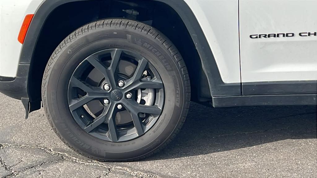 used 2025 Jeep Grand Cherokee L car, priced at $37,887