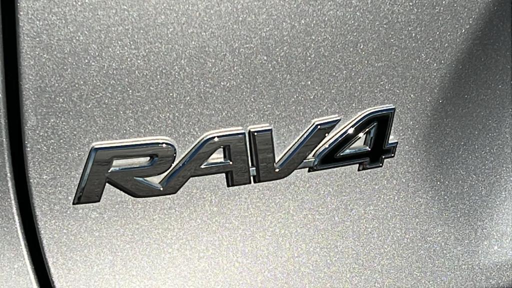 used 2022 Toyota RAV4 Hybrid car, priced at $32,886