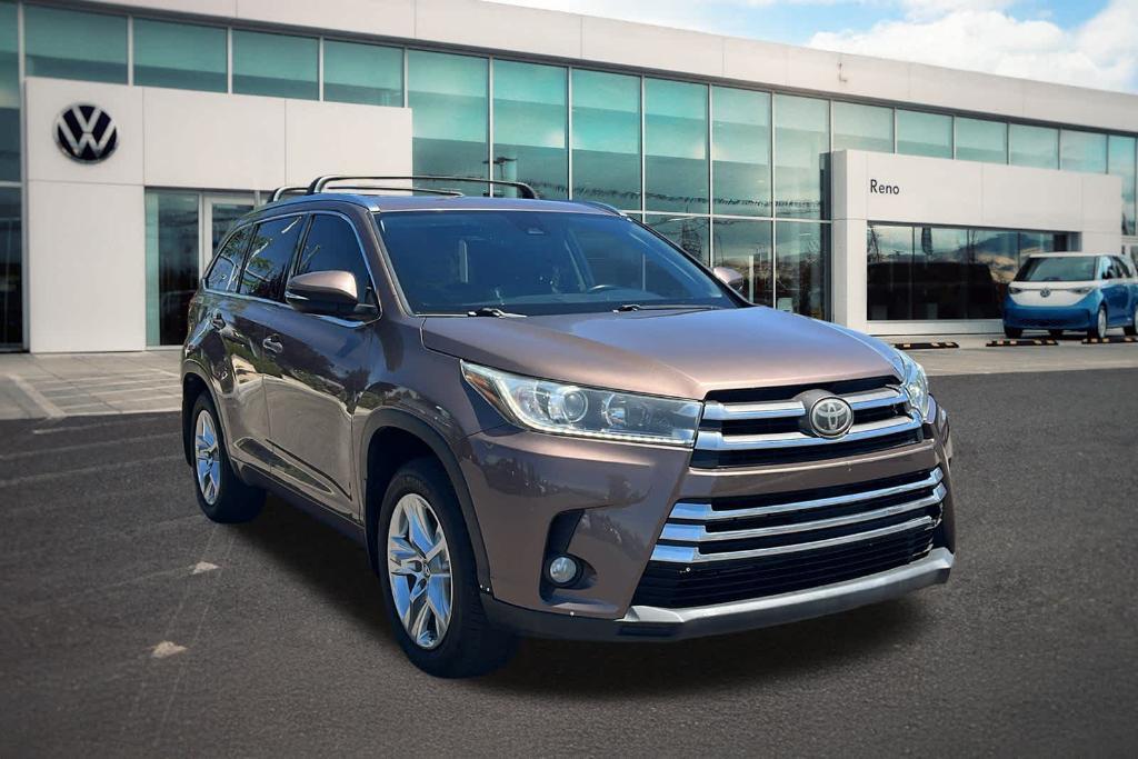 used 2018 Toyota Highlander car, priced at $24,287