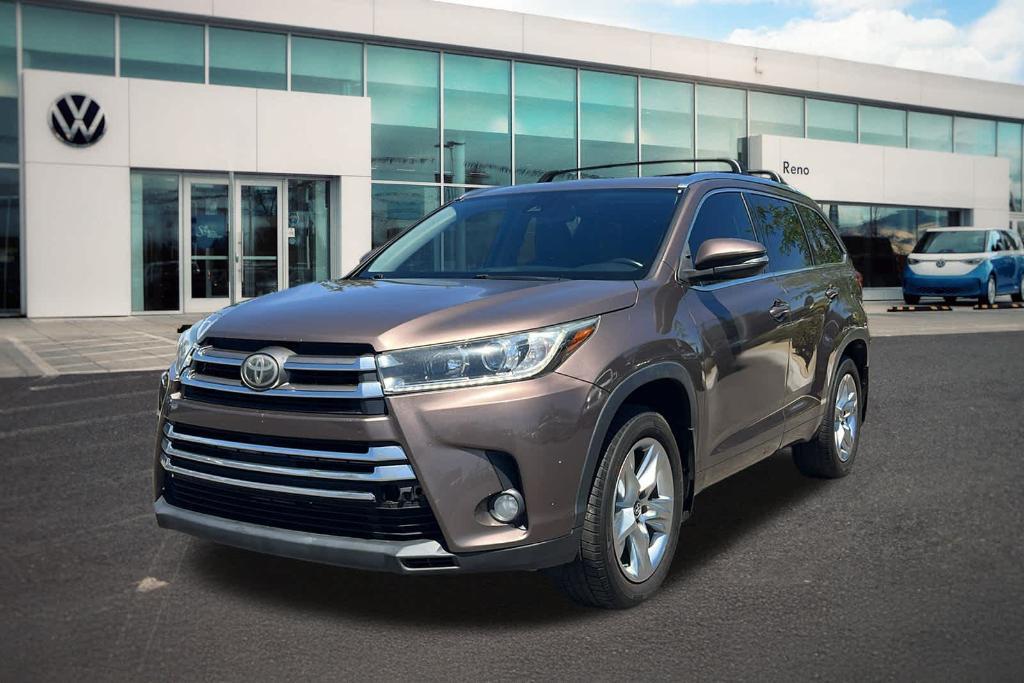used 2018 Toyota Highlander car, priced at $24,287