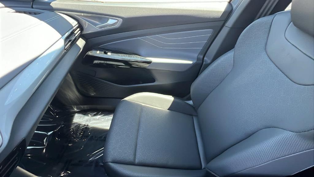 new 2025 Volkswagen ID.4 car, priced at $47,361