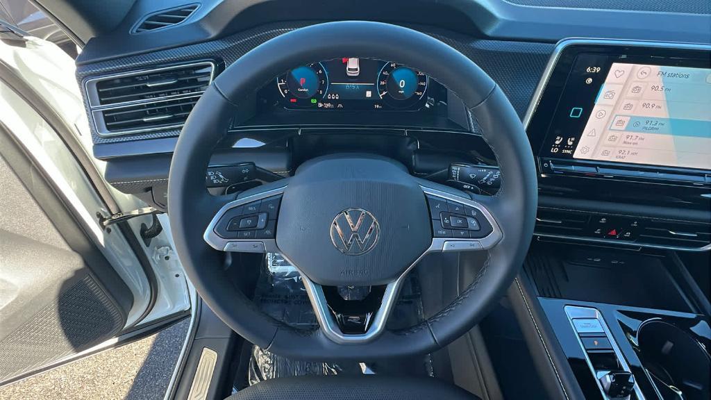 new 2026 Volkswagen Atlas Cross Sport car, priced at $55,813