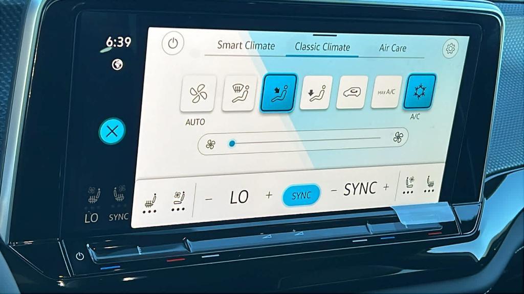 new 2026 Volkswagen Atlas Cross Sport car, priced at $55,813