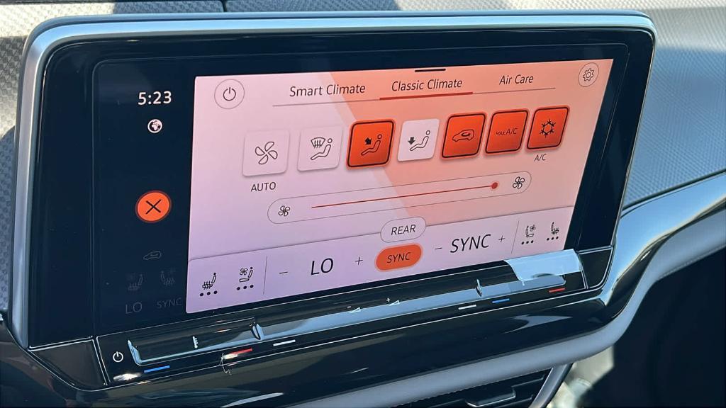 new 2025 Volkswagen Atlas car, priced at $44,118