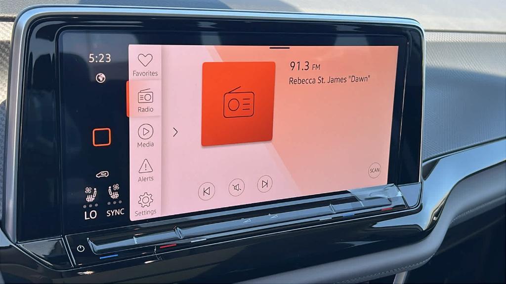 new 2025 Volkswagen Atlas car, priced at $44,118