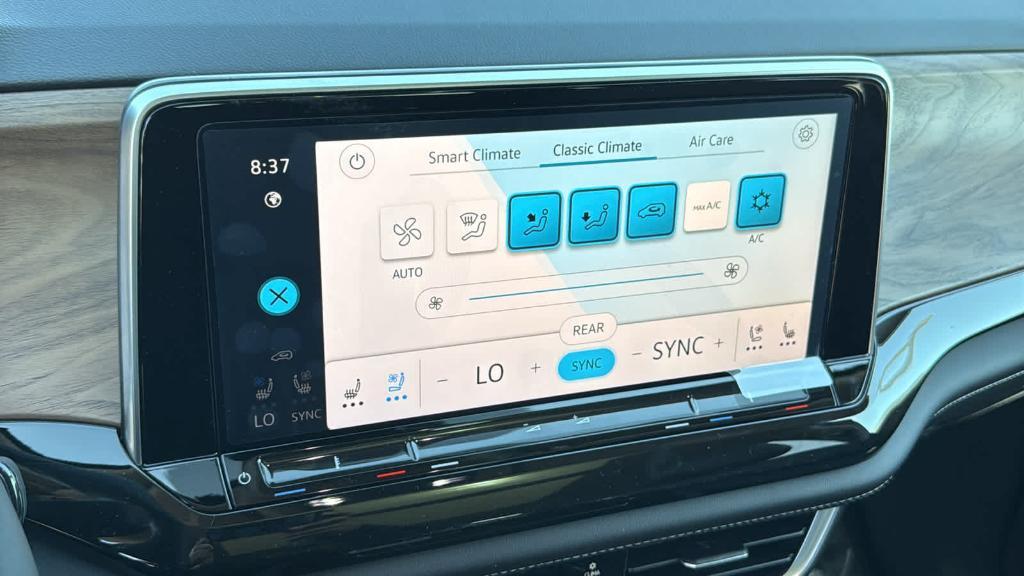 new 2025 Volkswagen Atlas car, priced at $47,582