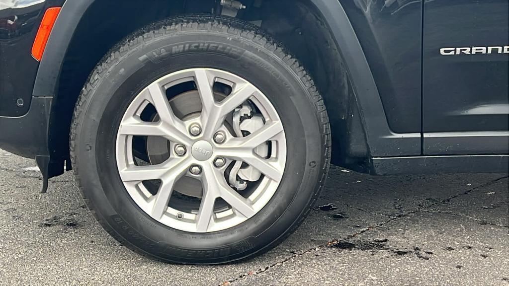 used 2022 Jeep Grand Cherokee car, priced at $28,988