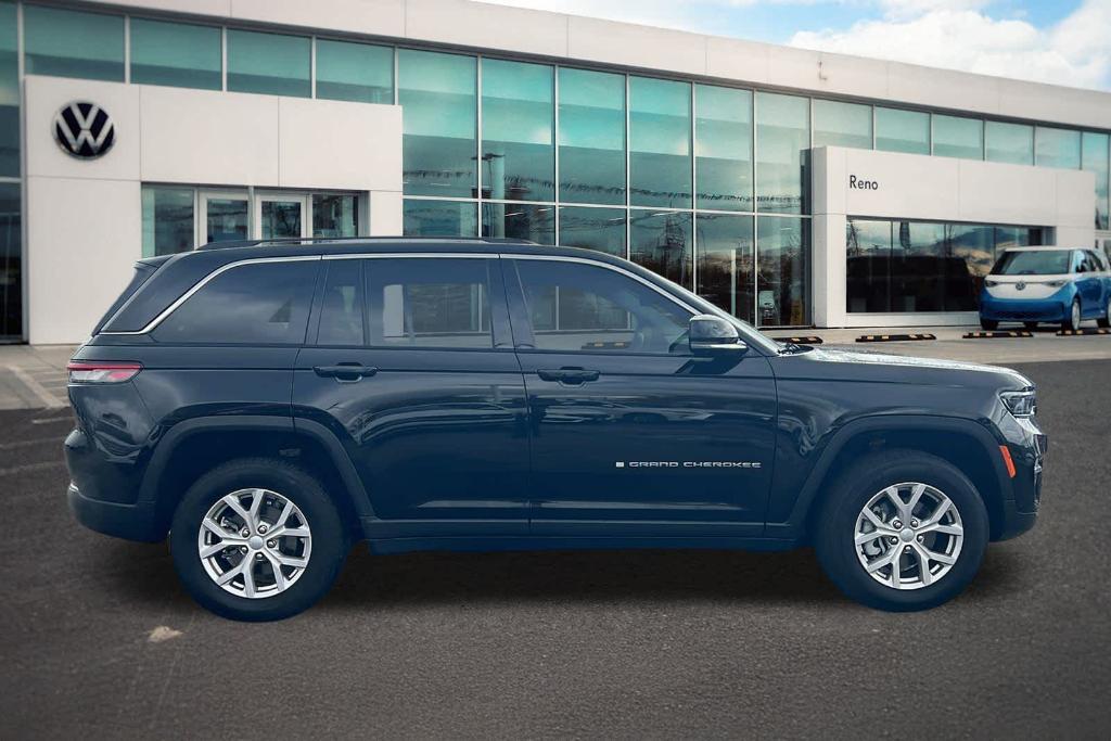 used 2022 Jeep Grand Cherokee car, priced at $28,988