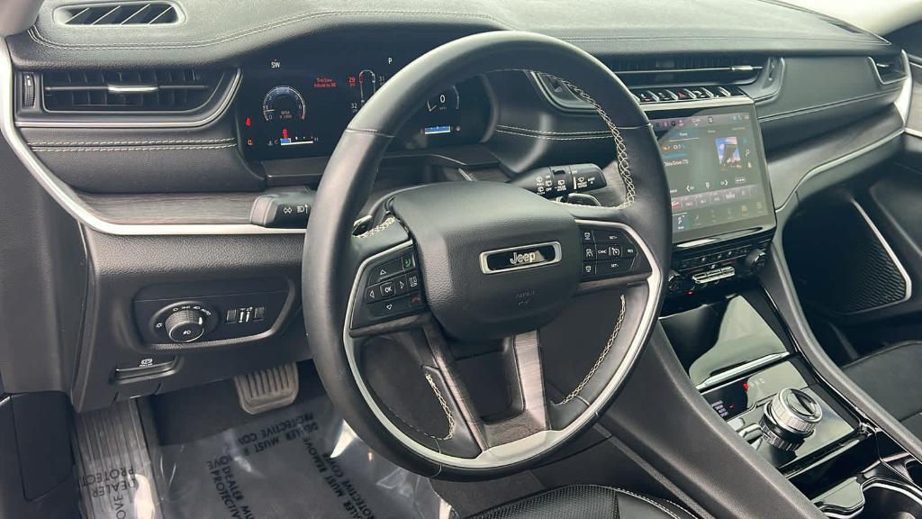 used 2022 Jeep Grand Cherokee car, priced at $28,988