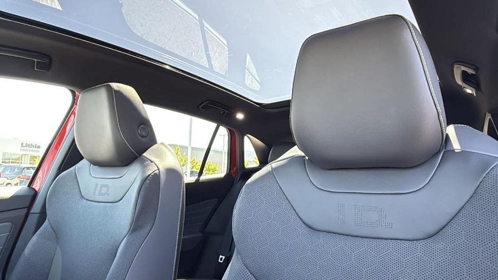 new 2025 Volkswagen ID.4 car, priced at $49,868