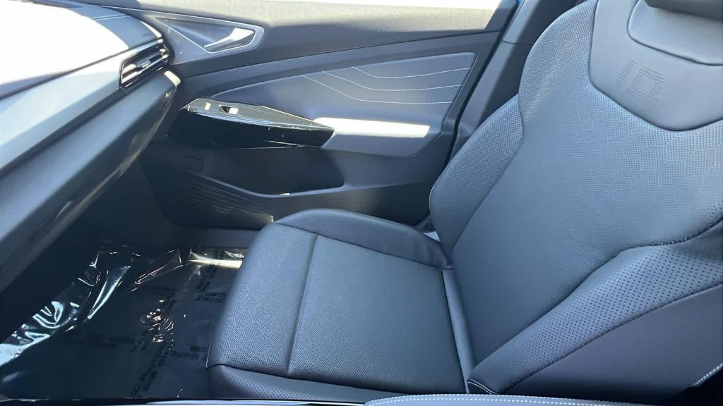 new 2025 Volkswagen ID.4 car, priced at $55,561