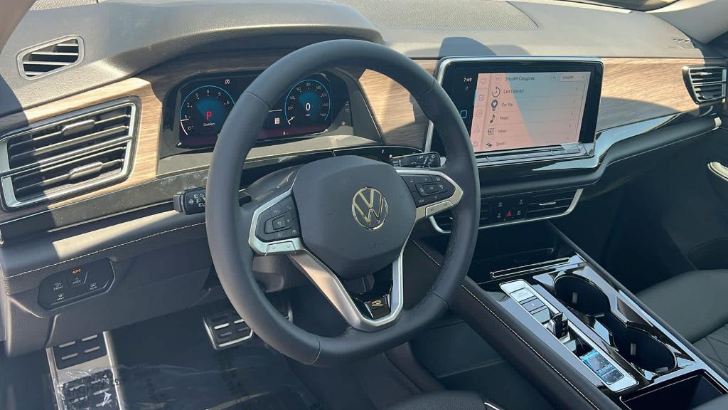 new 2025 Volkswagen Atlas car, priced at $51,985