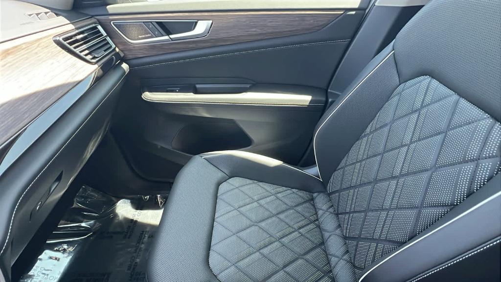 new 2025 Volkswagen Atlas car, priced at $51,985