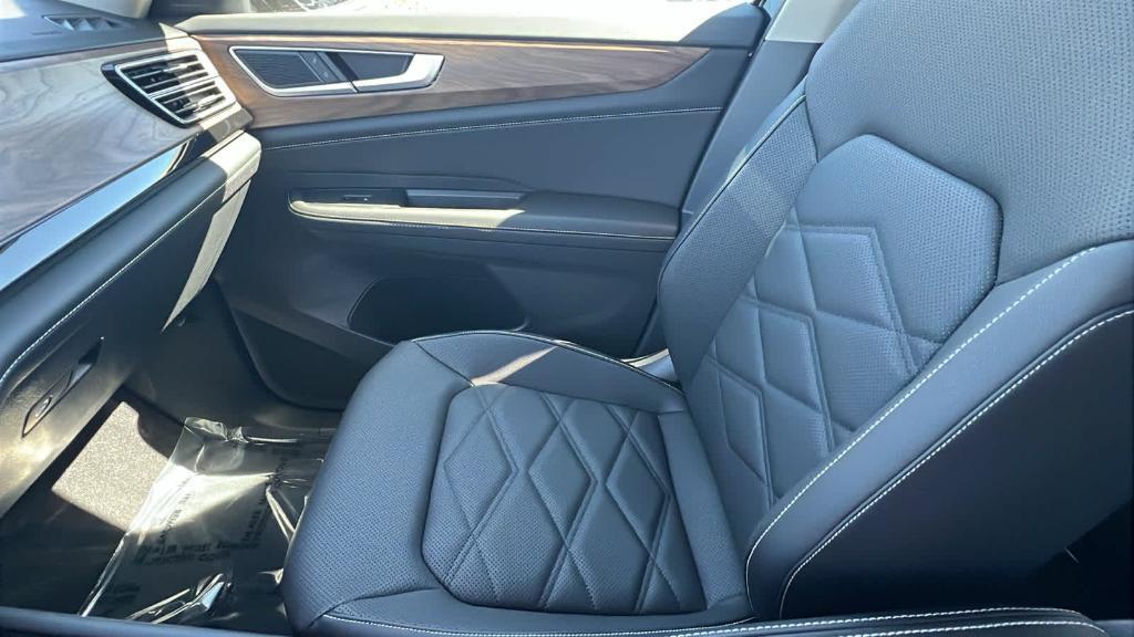 new 2026 Volkswagen Atlas car, priced at $47,375