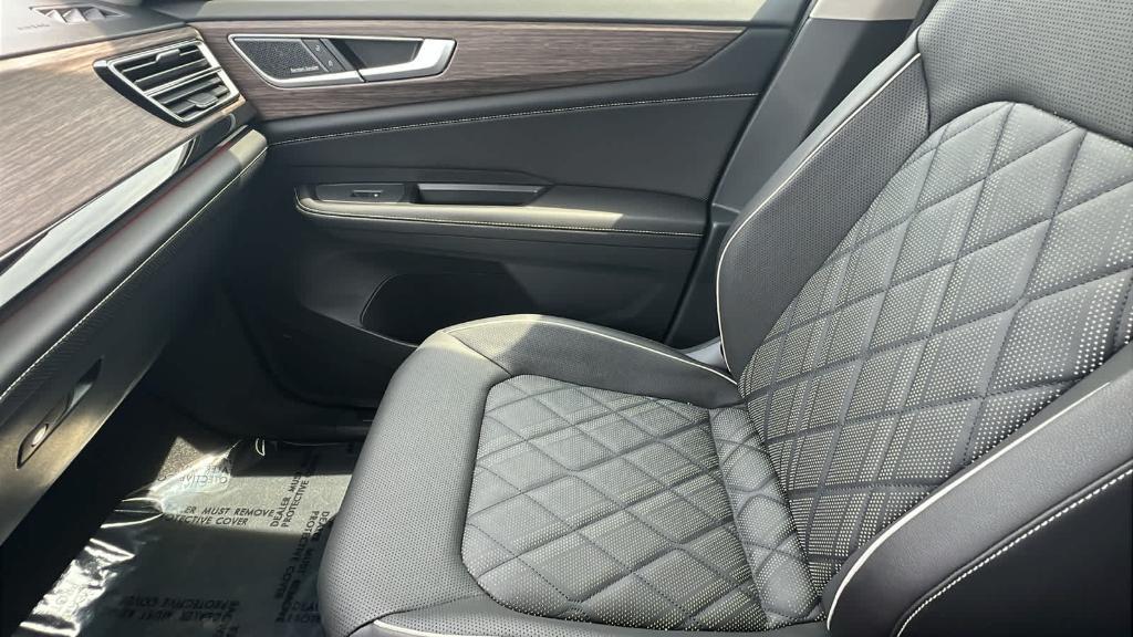 new 2025 Volkswagen Atlas car, priced at $51,639