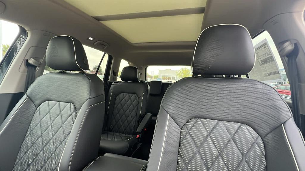 new 2025 Volkswagen Atlas car, priced at $51,639
