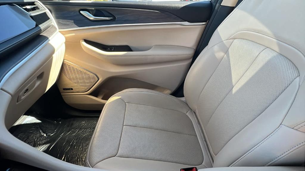 used 2022 Jeep Grand Cherokee L car, priced at $31,712