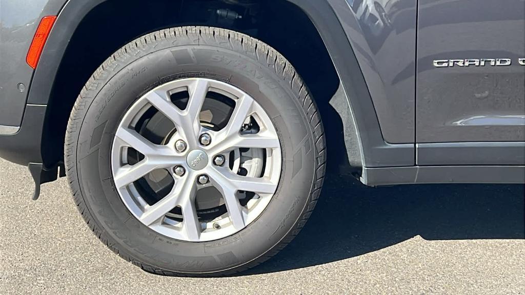 used 2022 Jeep Grand Cherokee L car, priced at $31,712