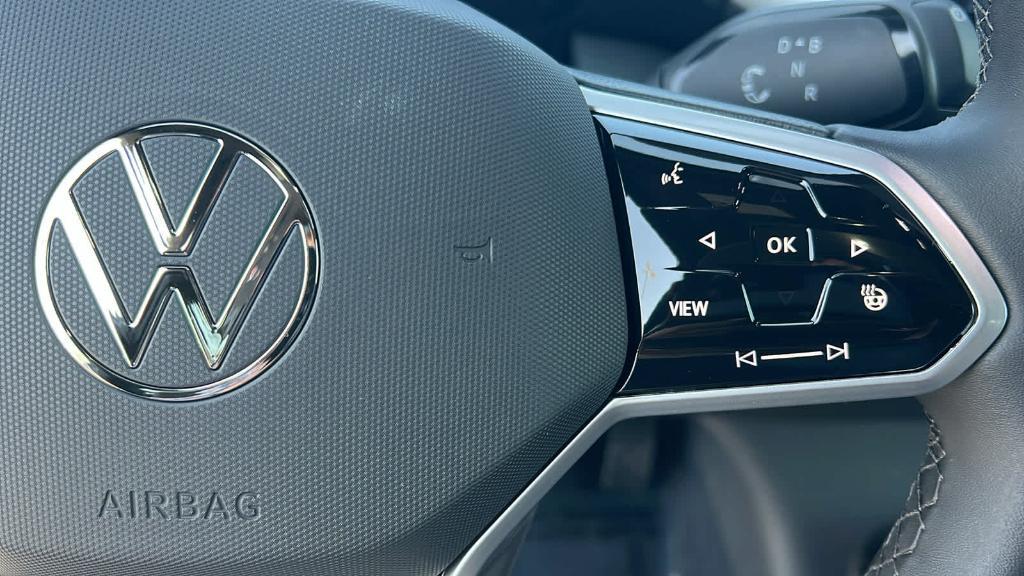 new 2025 Volkswagen ID.4 car, priced at $51,716