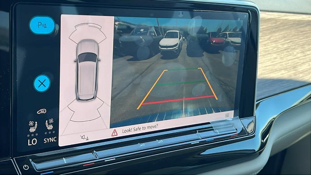 new 2025 Volkswagen Atlas car, priced at $47,366