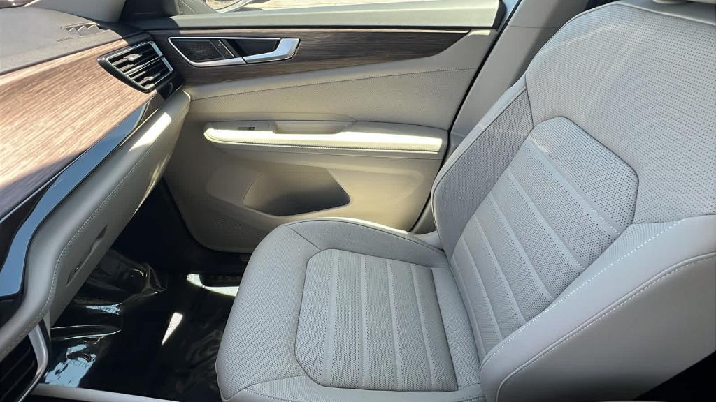 new 2025 Volkswagen Atlas car, priced at $47,366