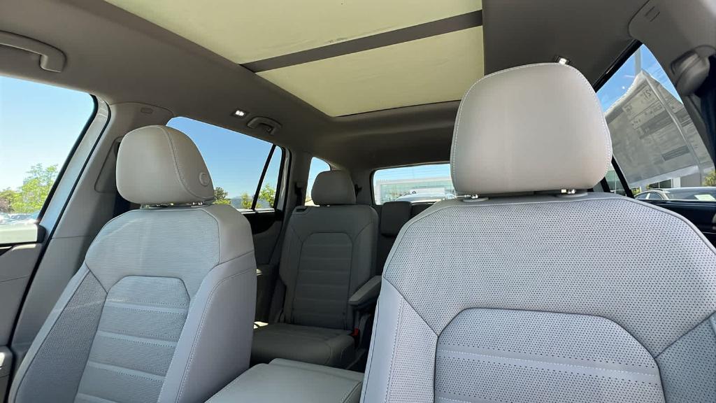 new 2025 Volkswagen Atlas car, priced at $47,366