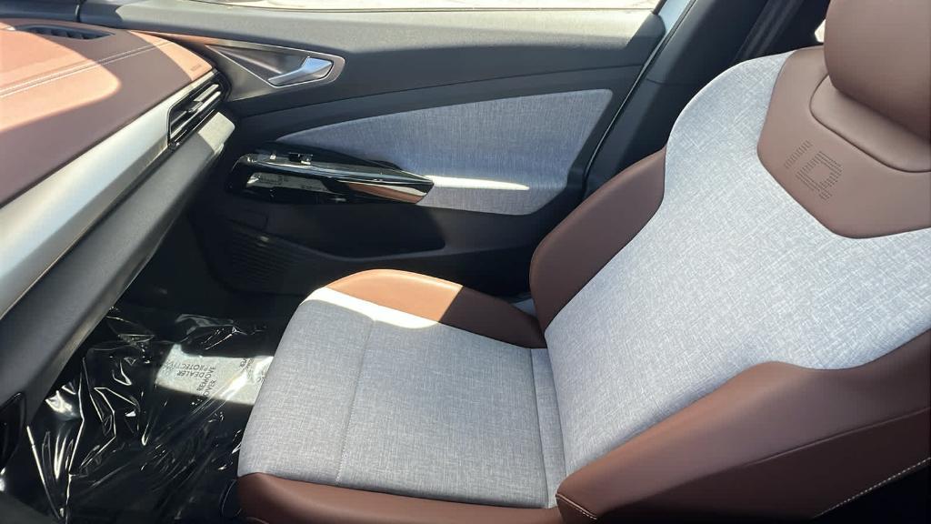 new 2025 Volkswagen ID.4 car, priced at $44,820