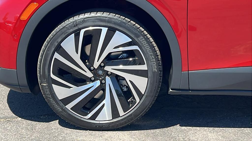 new 2025 Volkswagen ID.4 car, priced at $53,289