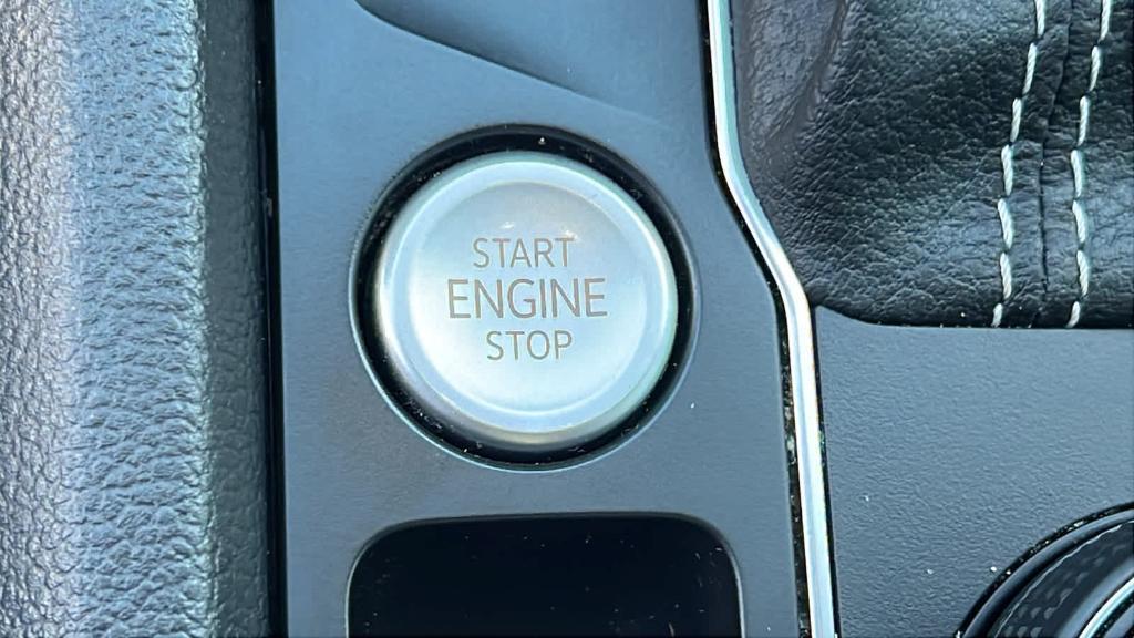 used 2021 Volkswagen Atlas car, priced at $26,554