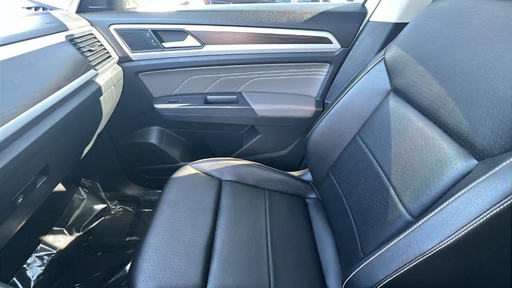 used 2021 Volkswagen Atlas car, priced at $26,554