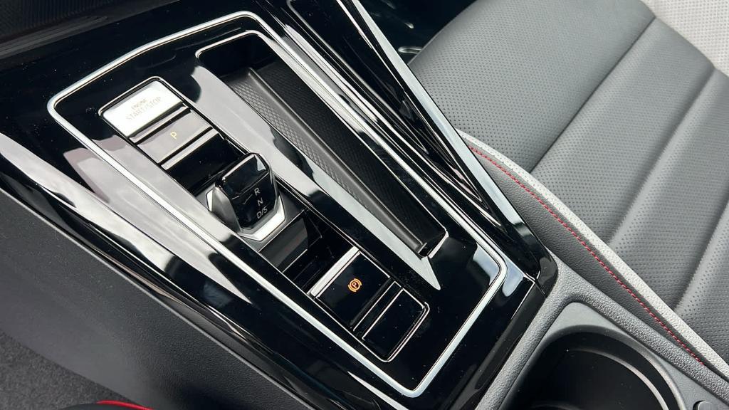 new 2025 Volkswagen Golf GTI car, priced at $41,318