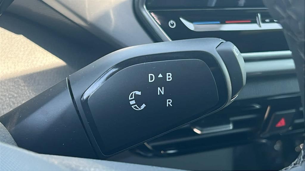 new 2025 Volkswagen ID.4 car, priced at $53,434