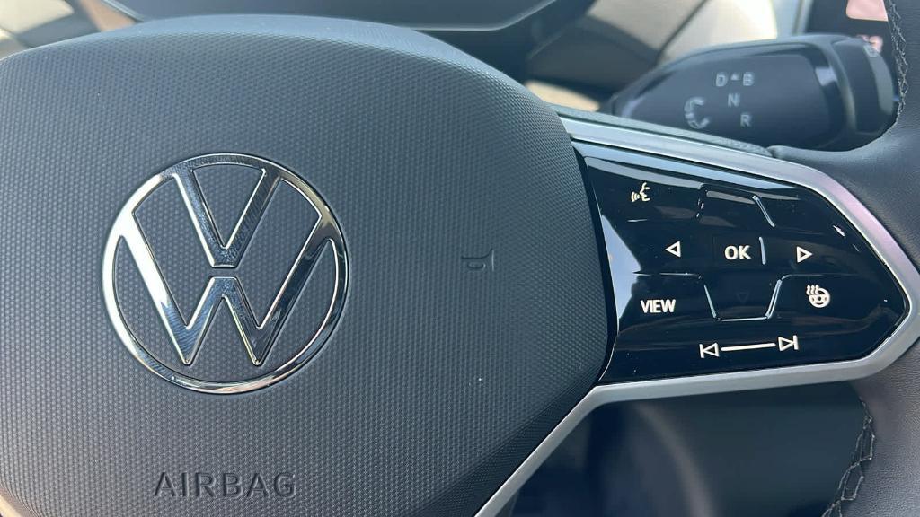 new 2025 Volkswagen ID.4 car, priced at $53,434