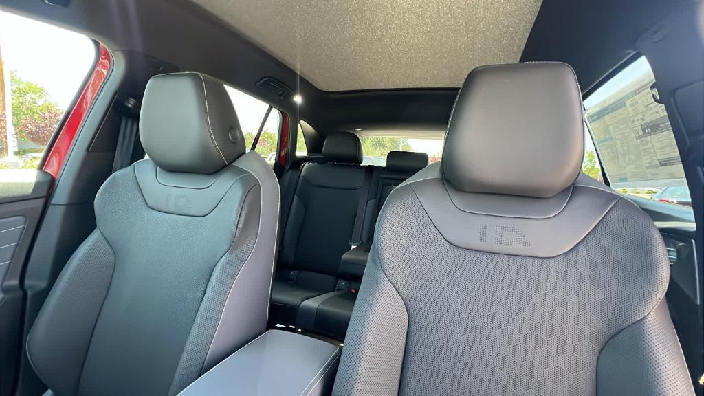 new 2025 Volkswagen ID.4 car, priced at $53,434