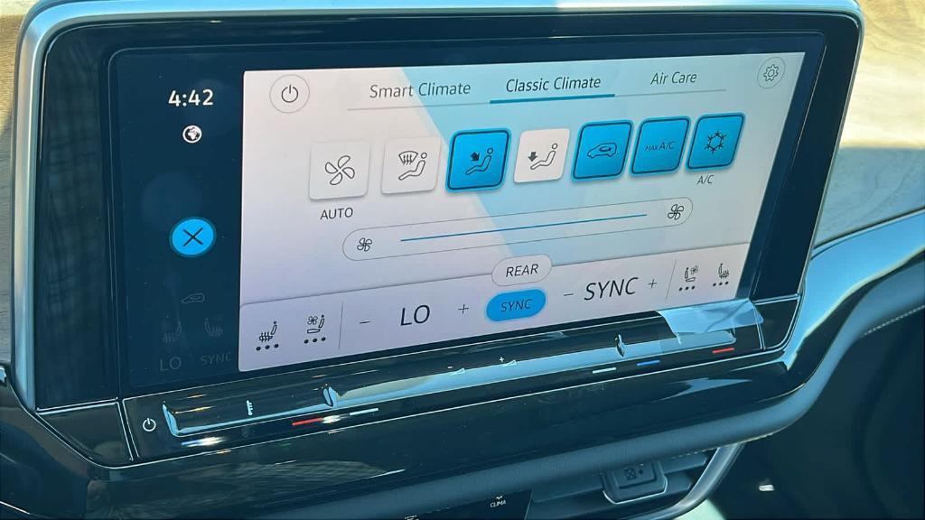 new 2025 Volkswagen Atlas car, priced at $45,787