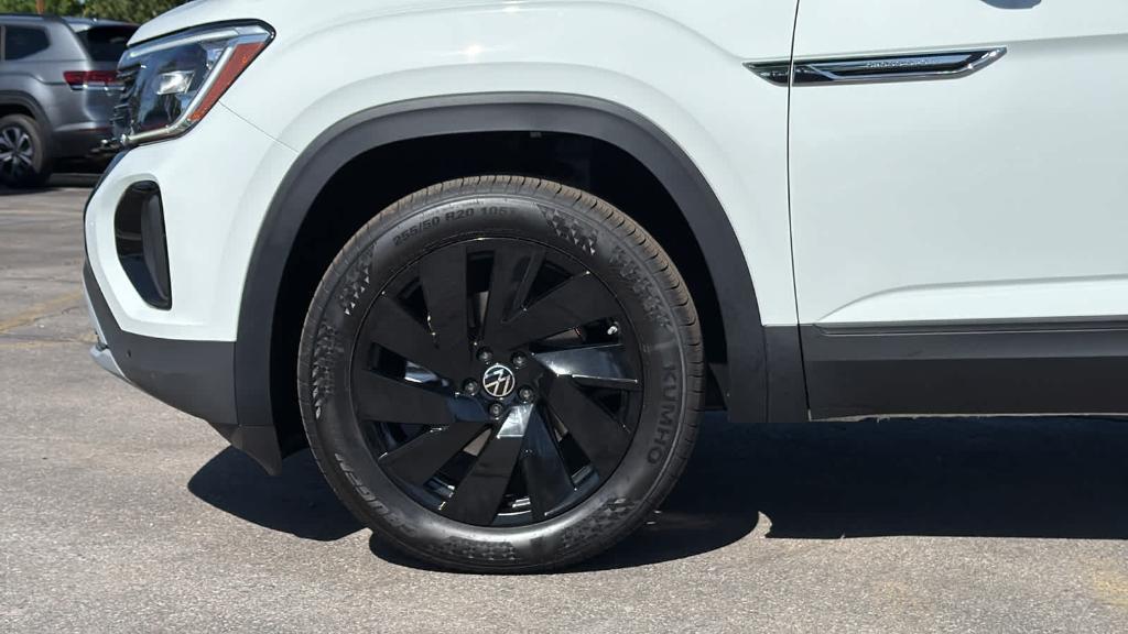 new 2025 Volkswagen Atlas Cross Sport car, priced at $46,996