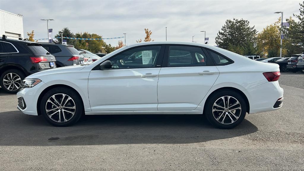 used 2024 Volkswagen Jetta car, priced at $24,364