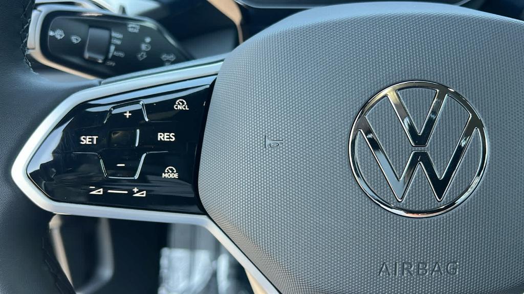 new 2025 Volkswagen ID.4 car, priced at $55,491