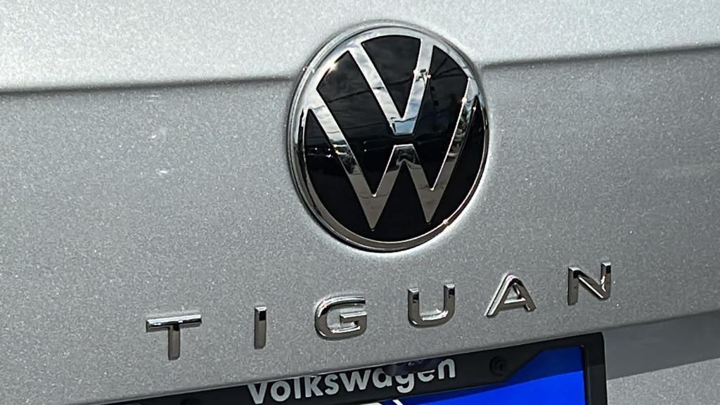 new 2024 Volkswagen Tiguan car, priced at $33,906