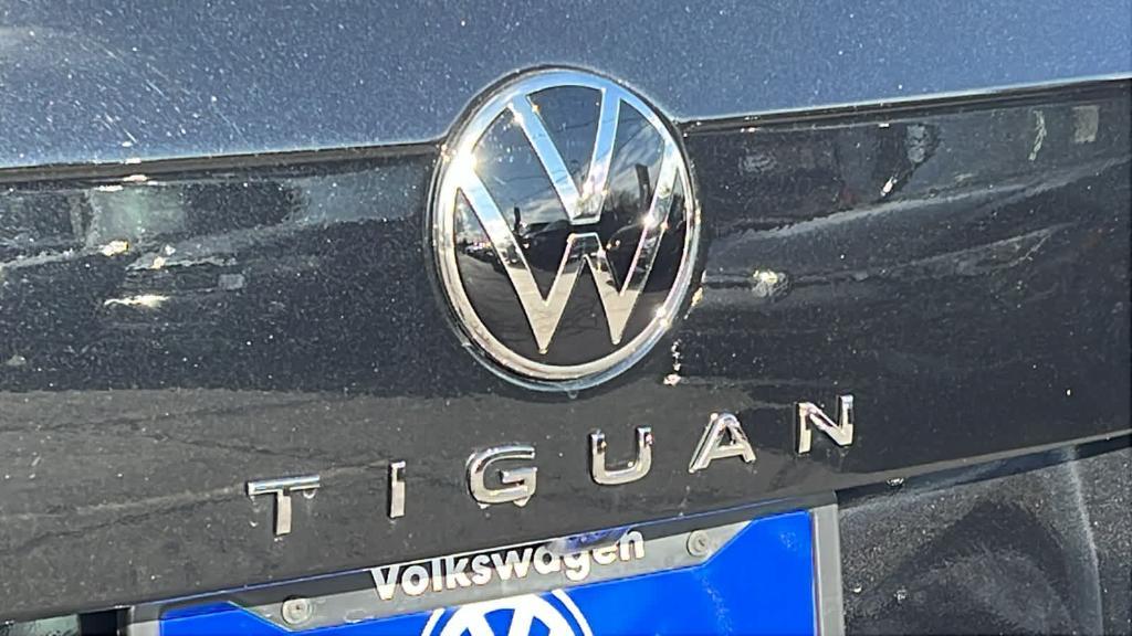 new 2024 Volkswagen Tiguan car, priced at $33,445